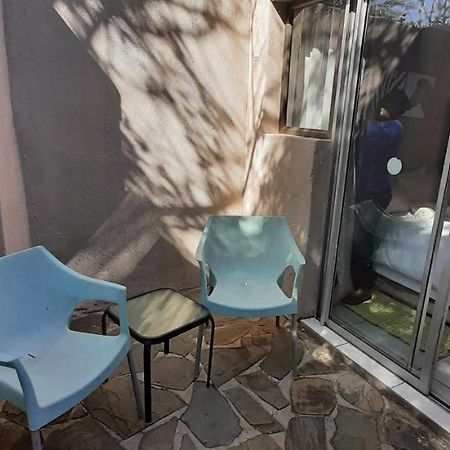 Self-Catering Studio, Unit 3 On Krupp 빈트후크 외부 사진