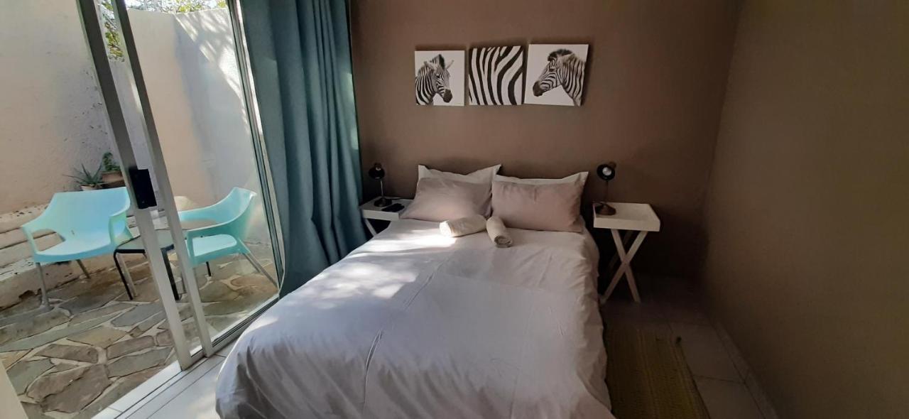Self-Catering Studio, Unit 3 On Krupp 빈트후크 외부 사진