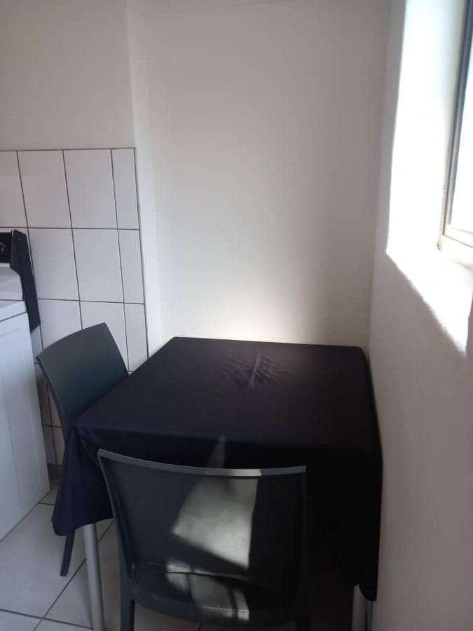 Self-Catering Studio, Unit 3 On Krupp 빈트후크 외부 사진
